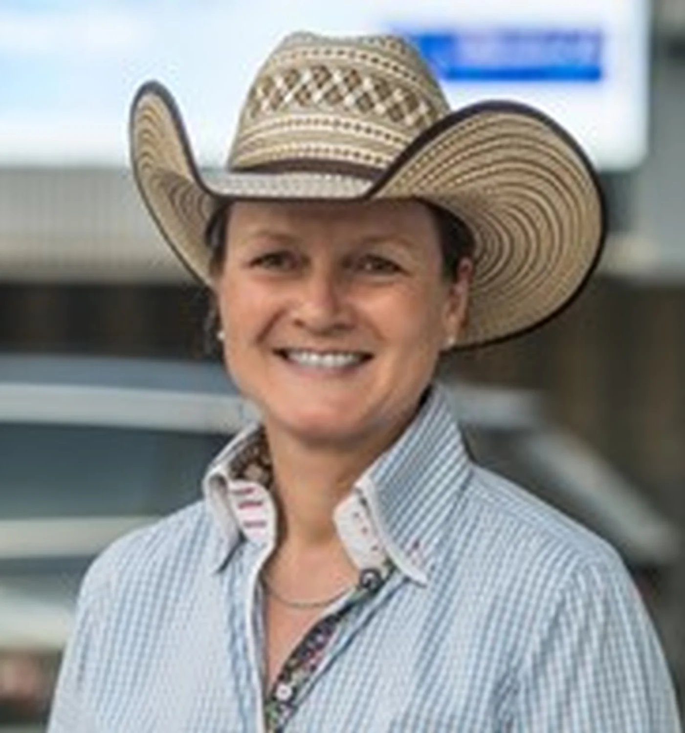 Micky Kayser mit Pferden von Trainings- und Pensionsstall Kayser