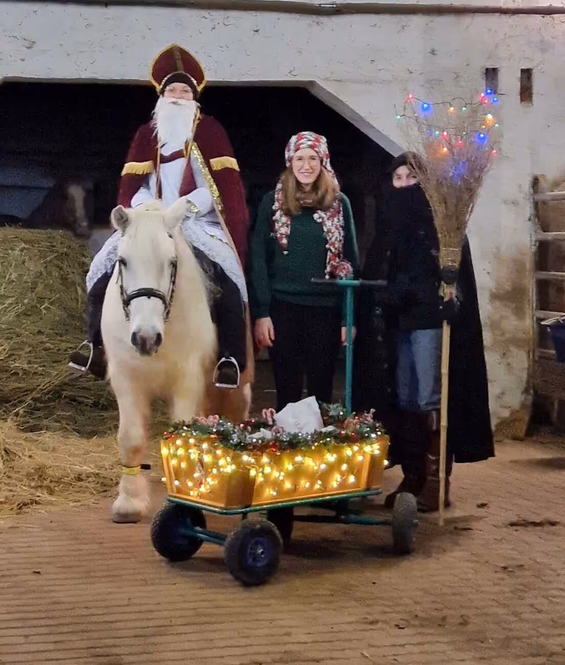 Nikolaustour/St. Martin – soziales Engagement in der GemeindeTrainings- und Pensionsstall Kayser